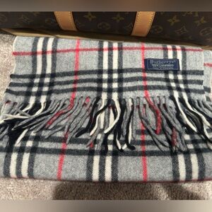 Burberry Gray Scarf